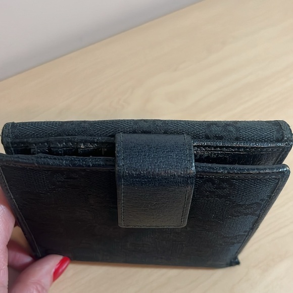 Gucci black trifold wallet in good condition - Picture 6 of 16